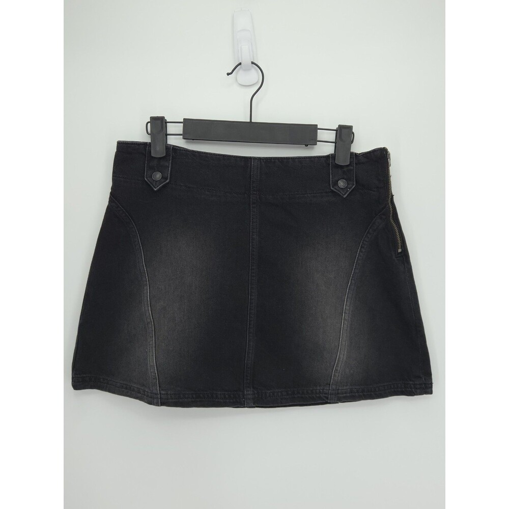 New We The Free People Runaway Denim Mini Skirt Faded Black Wash Size 27 - Picture 2 of 5